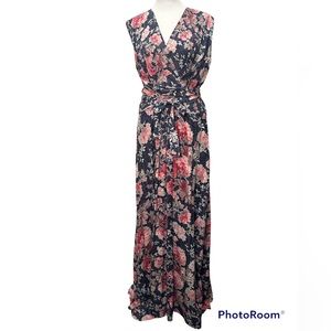 Elle Moon Floral Maxi Dress
